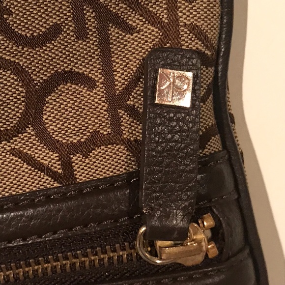 CALVIN KLEIN CROSSBODY BAG - Picture 8 of 8